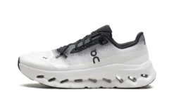 ON RUNNING CLOUDTILT BLACK IVORY